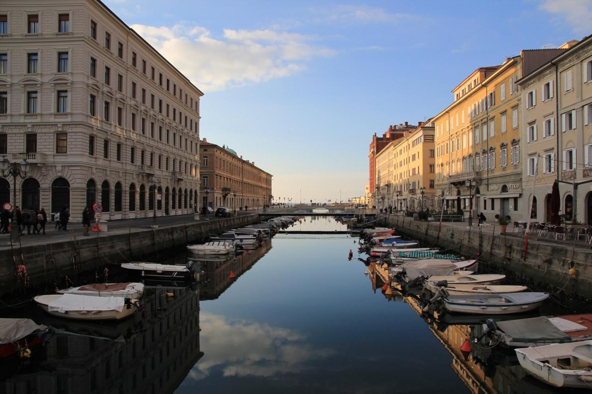 Myway Trieste Rooms ภายนอก รูปภาพ